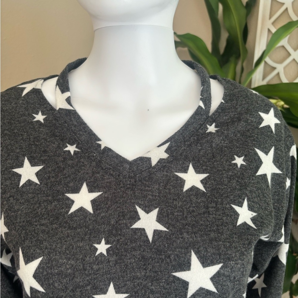 Star-Print Charcoal V-Neck Sweater - Picture 2 of 8